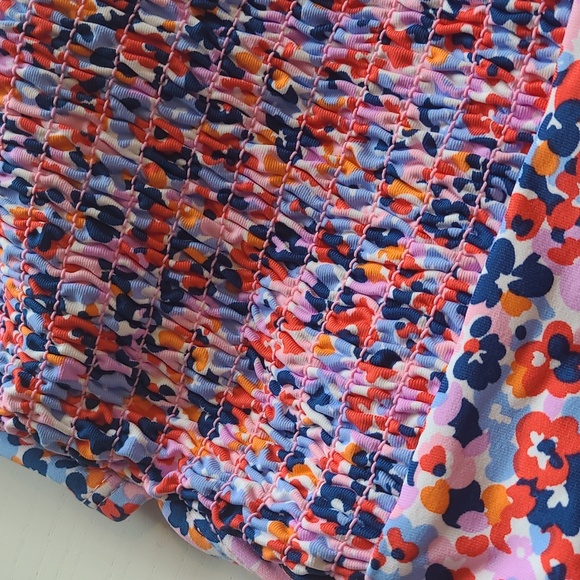 Swimsuit Size large NEW WITH TAGS - Picture 2 of 6